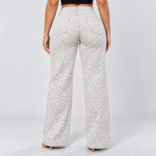 White Leopard jeans, Back view, standing