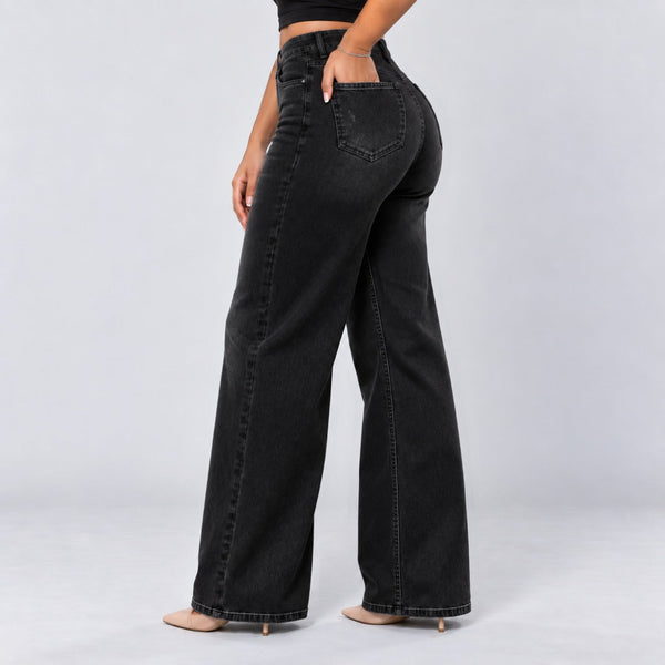 Black jeans, Back three-quarter, hand in pocket